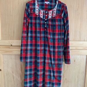 Secret Treasures plaid plush nightgown size M 8-10